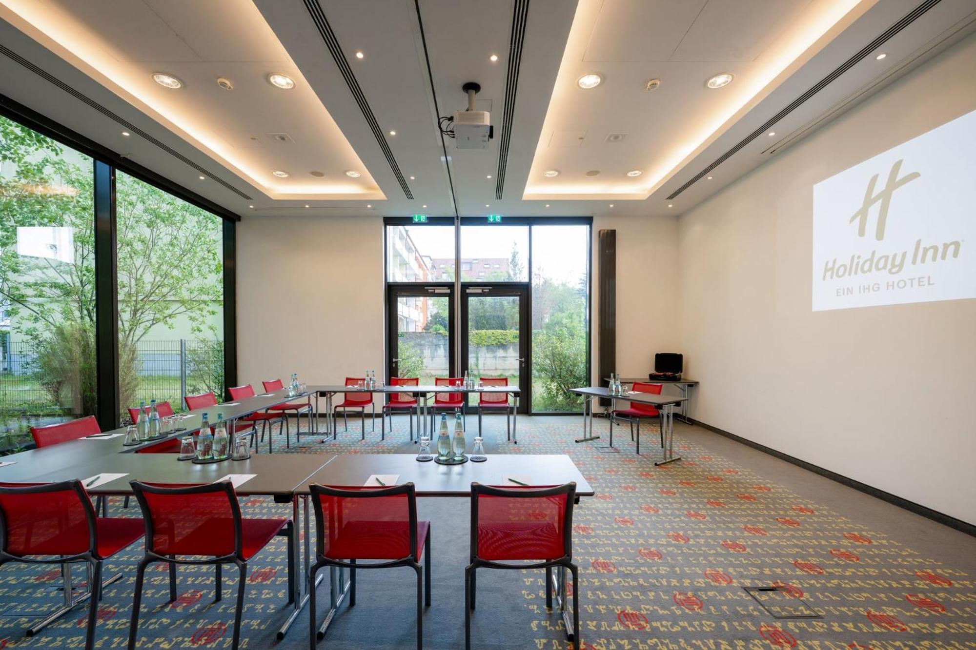 - Westpark By Ihg Hotel Munich